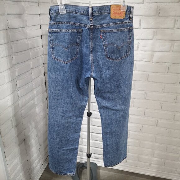 Levi's 516 Men's Size 36/30 Medium Wash Straight Legs Blue Jeans - Picture 2 of 11